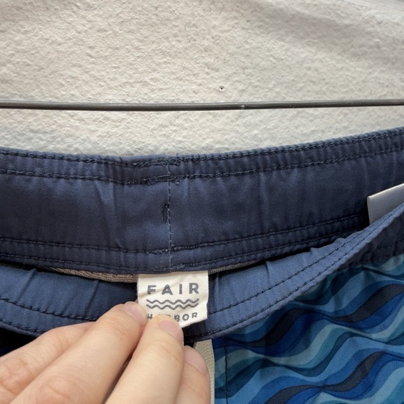 Fair Harbor Swim Trunks Mens XL Blue Lined AOP Wave Board Shorts - Picture 2 of 4